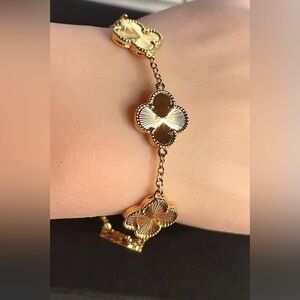 Clover bracelet